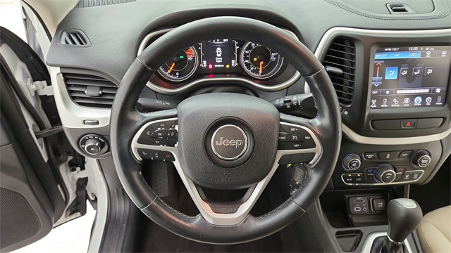 2016 Jeep Cherokee Latitude White at Gullo Toyota