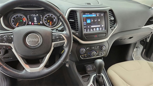 2016 Jeep Cherokee Latitude White at Gullo Toyota