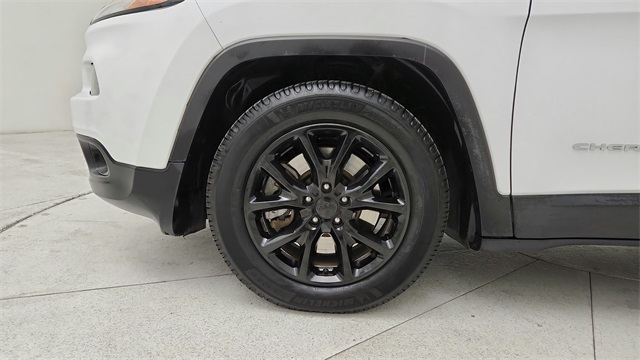 2016 Jeep Cherokee Latitude White at Gullo Toyota