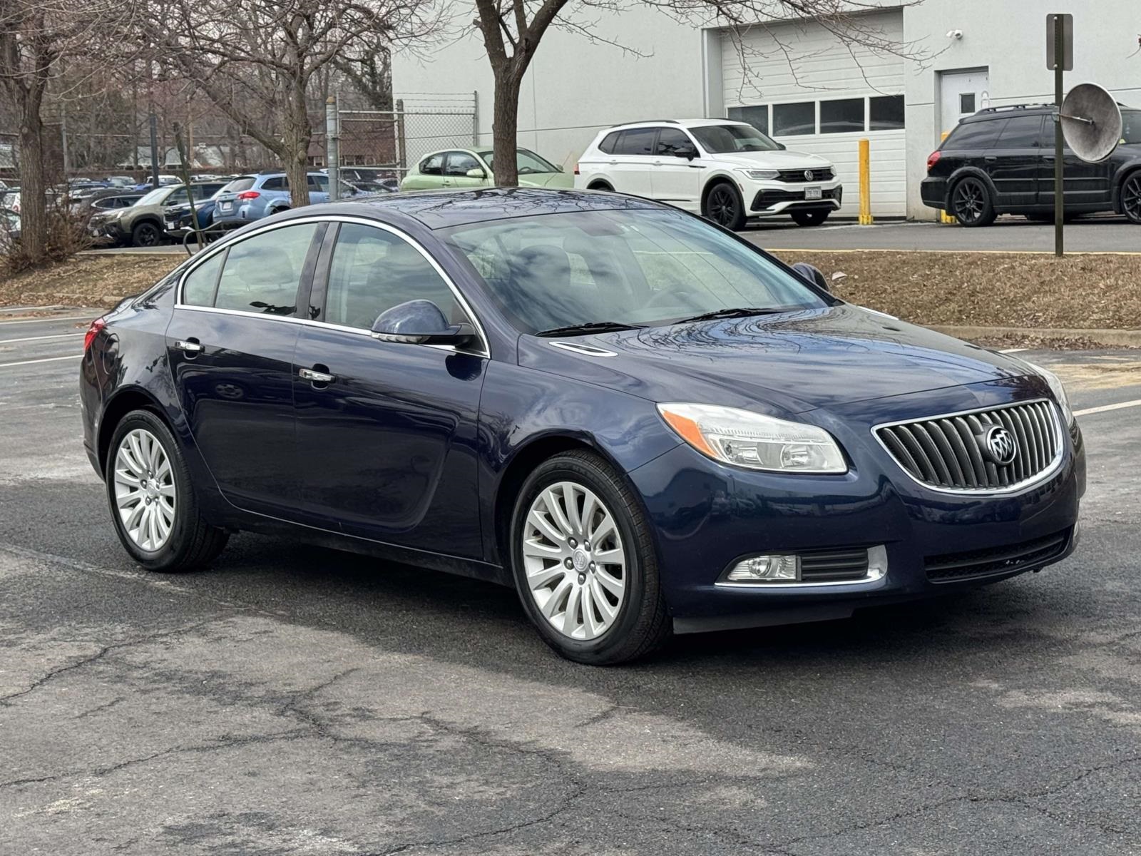2012 Buick Regal Premium I Sedan FWD