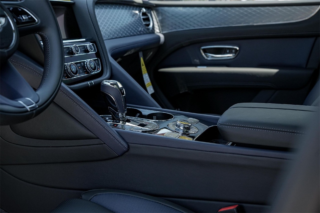 New Car 2025 Bentley Bentayga  V8 For Sale Under $330,000 In Austin, Texas