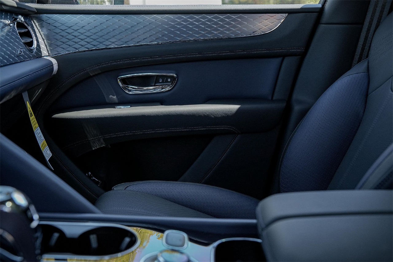 New Car 2025 Bentley Bentayga  V8 For Sale Under $330,000 In Austin, Texas
