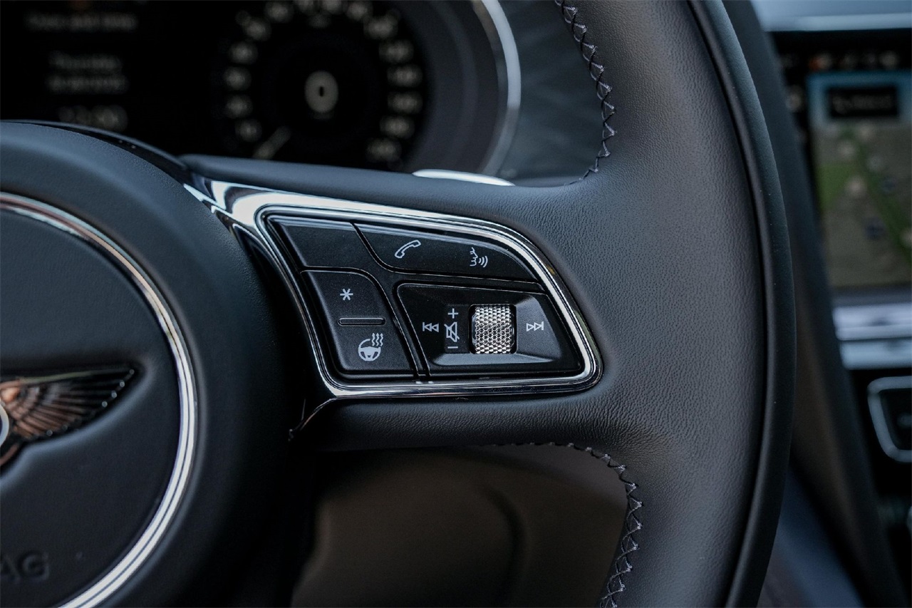 New Car 2025 Bentley Bentayga  V8 For Sale Under $330,000 In Austin, Texas