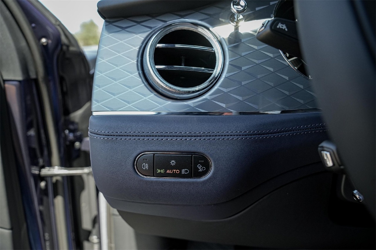 New Car 2025 Bentley Bentayga  V8 For Sale Under $330,000 In Austin, Texas