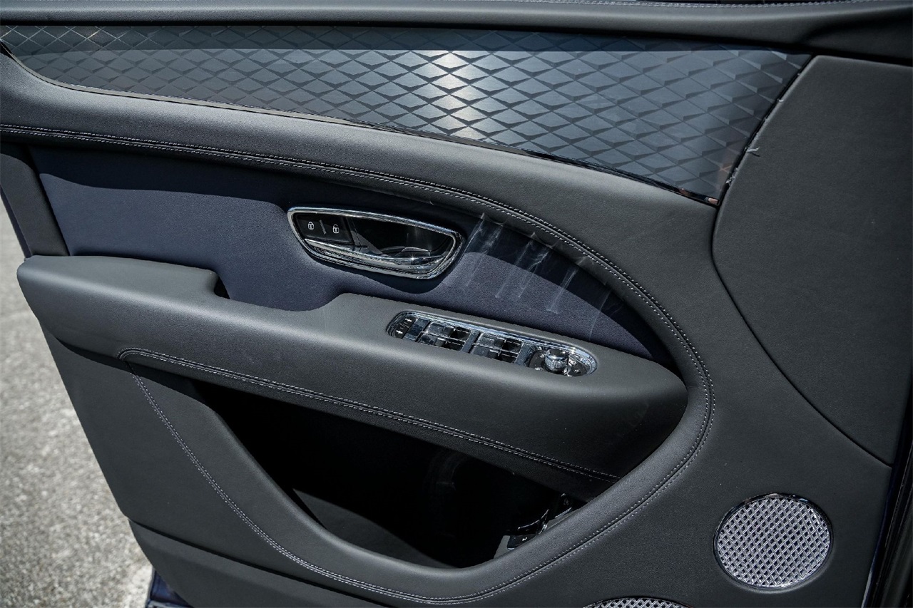 New Car 2025 Bentley Bentayga  V8 For Sale Under $330,000 In Austin, Texas