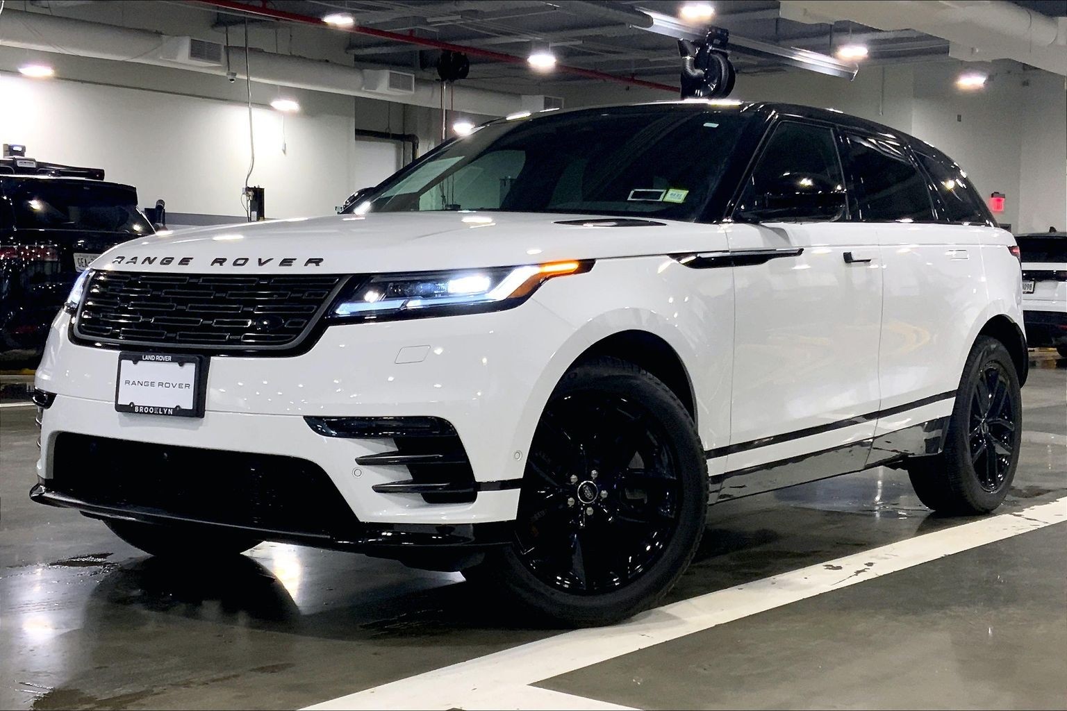 2026 Land Rover Range Rover Velar P250 Dynamic SE AWD