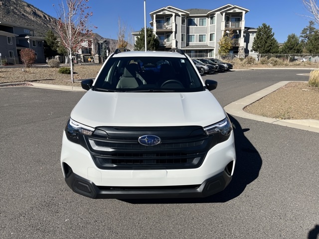 2025 Subaru Forester Base photo 3
