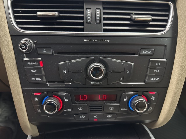 2009 Audi A4 2.0T Premium Plus photo 14