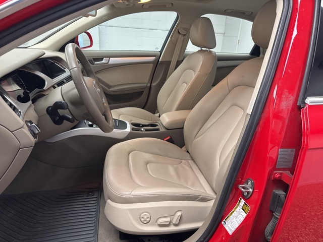 2009 Audi A4 2.0T Premium Plus photo 7