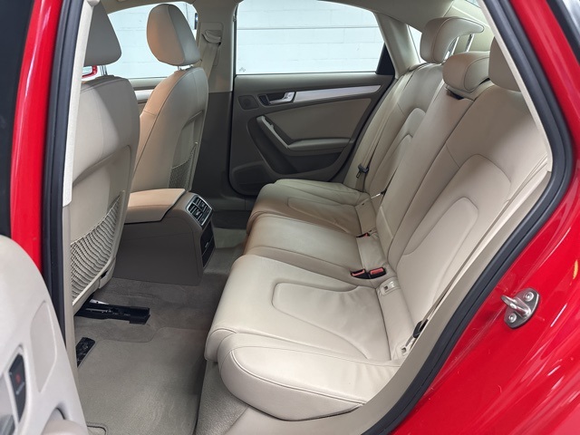 2009 Audi A4 2.0T Premium Plus photo 8