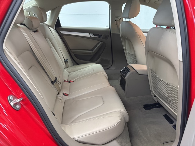2009 Audi A4 2.0T Premium Plus photo 9