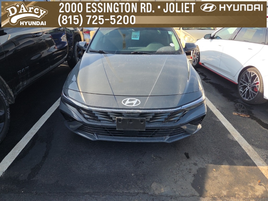 2024 Hyundai Elantra SEL FWD