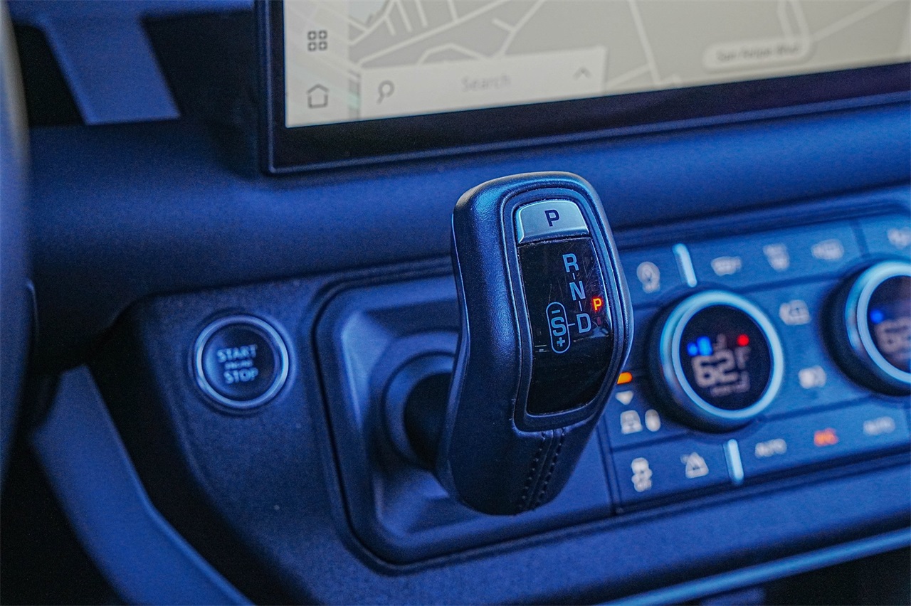 Used Car 2024 Land Rover Defender 130  X-dynamic Se For Sale Under $70,000 In Austin, Texas