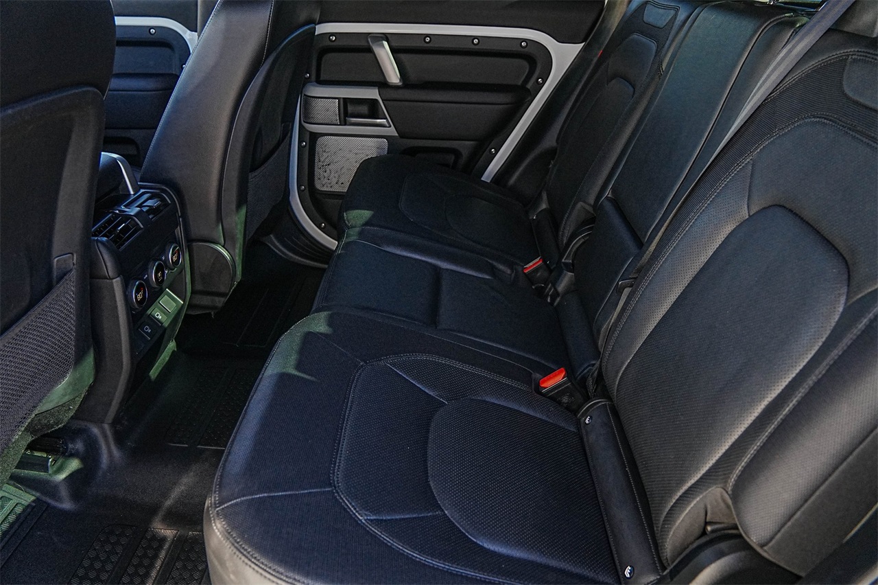 Used Car 2024 Land Rover Defender 130  X-dynamic Se For Sale Under $70,000 In Austin, Texas