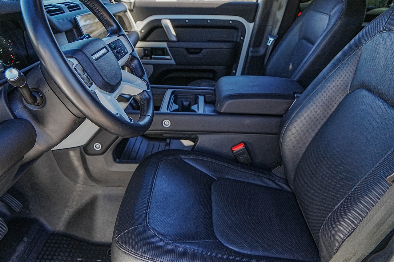 Used Car 2024 Land Rover Defender 130  X-dynamic Se For Sale Under $70,000 In Austin, Texas