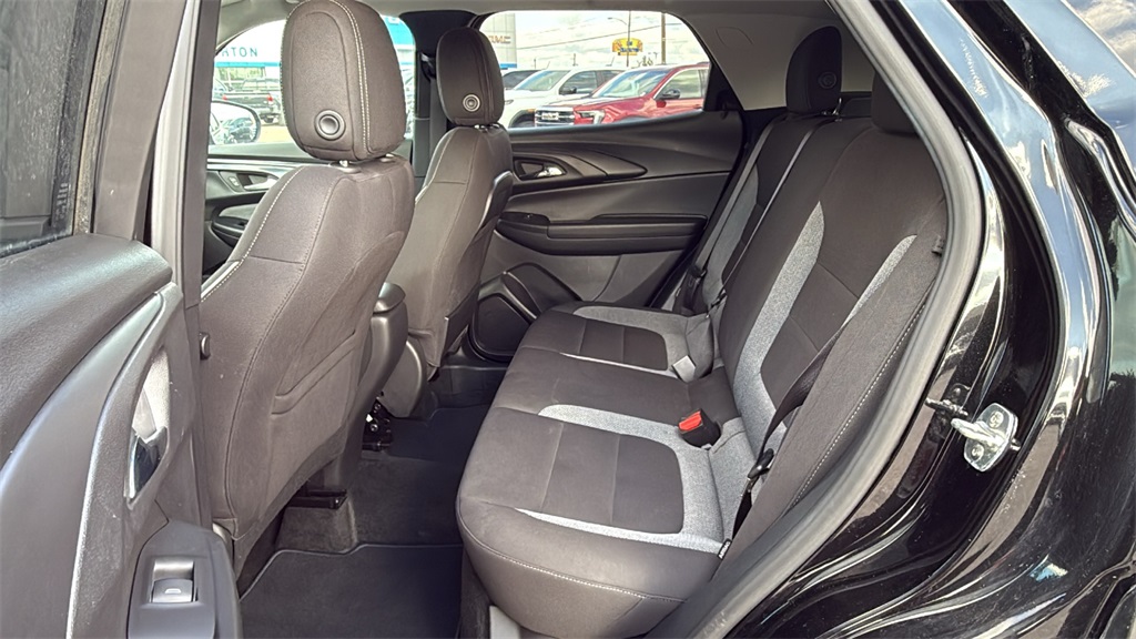 2025 Chevrolet TrailBlazer LT - 11
