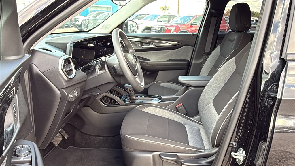 2025 Chevrolet TrailBlazer LT - 6