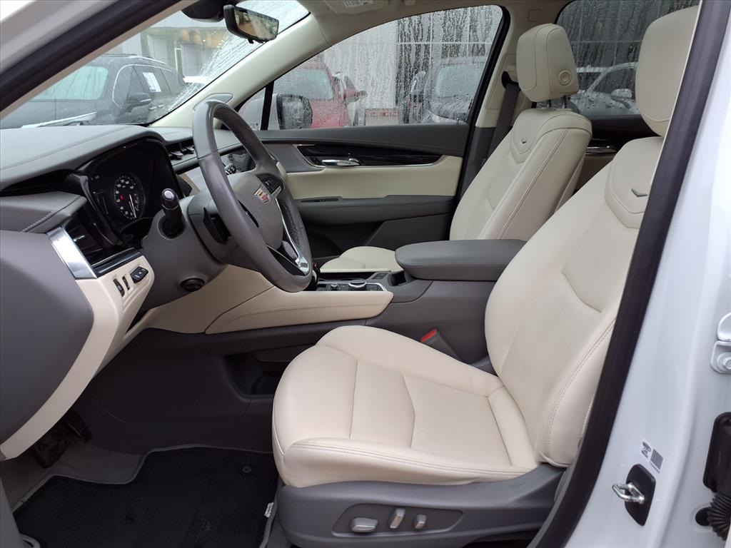 2023 Cadillac XT6 Premium Luxury White at Tom Peacock Cadillac