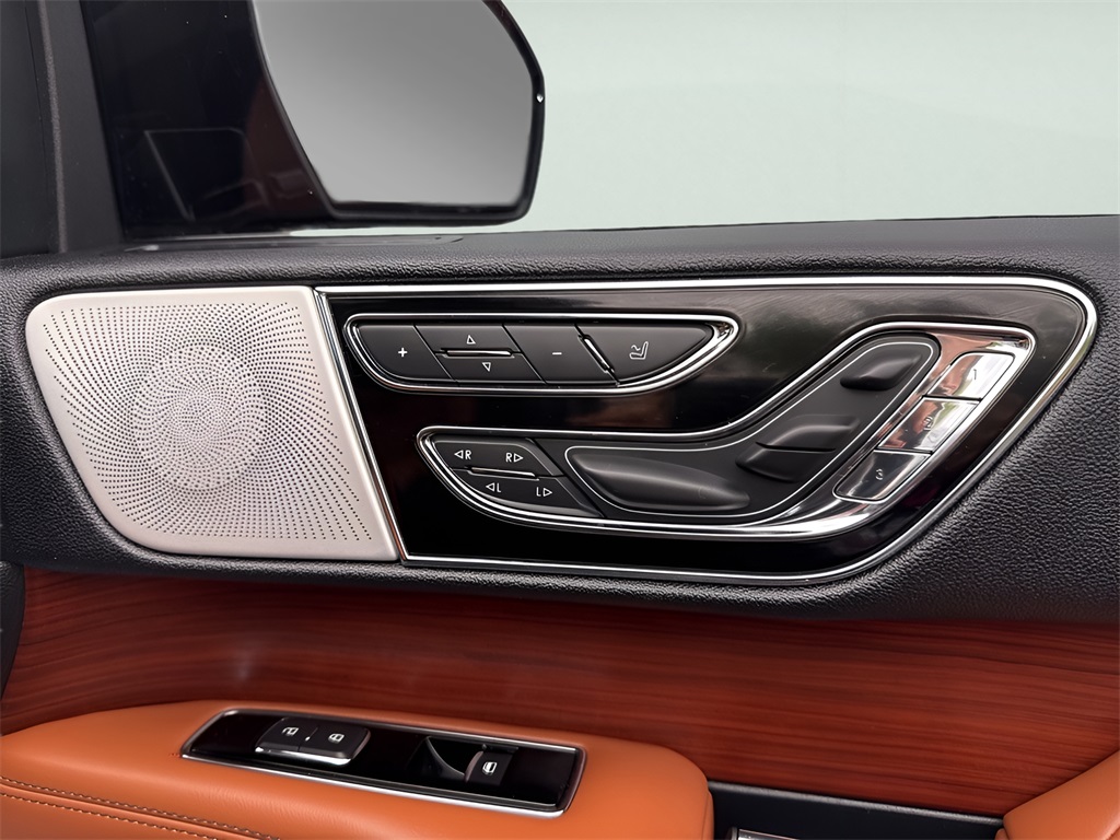 2021 Lincoln Navigator