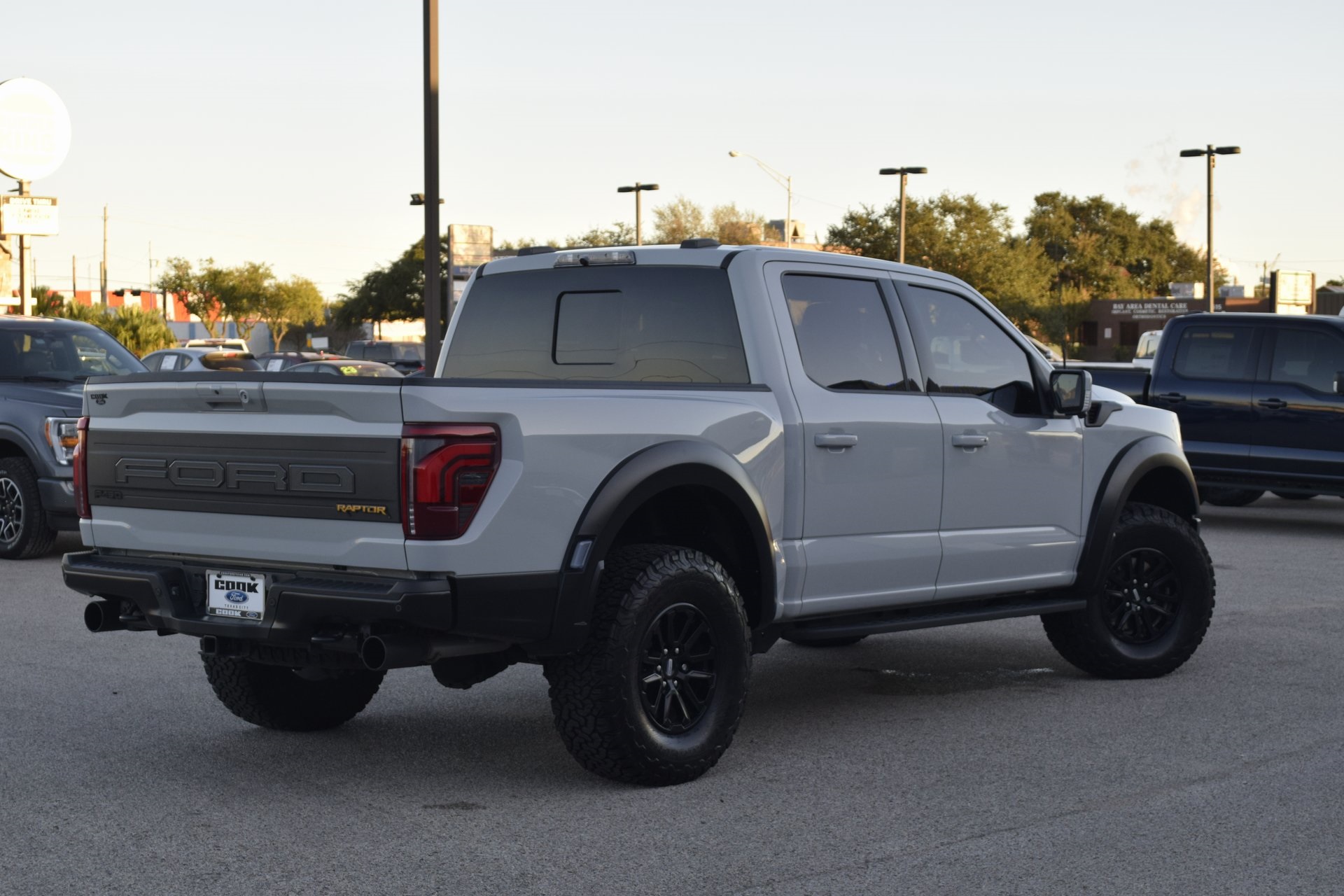 2024 Ford F-150 Raptor - 10