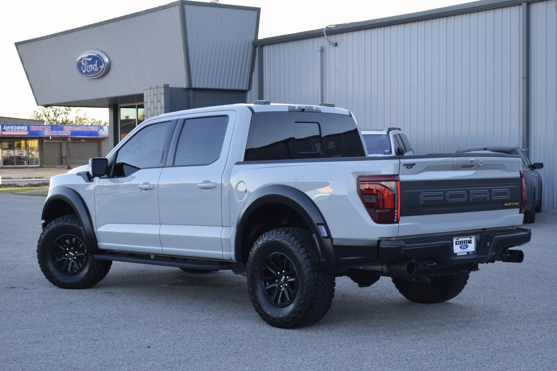 2024 Ford F-150 Raptor - 8