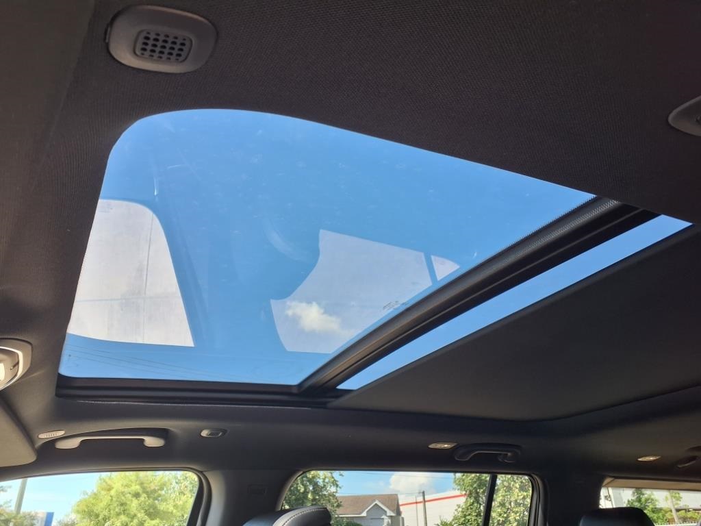 2025 Jeep Wagoneer Series II - 9