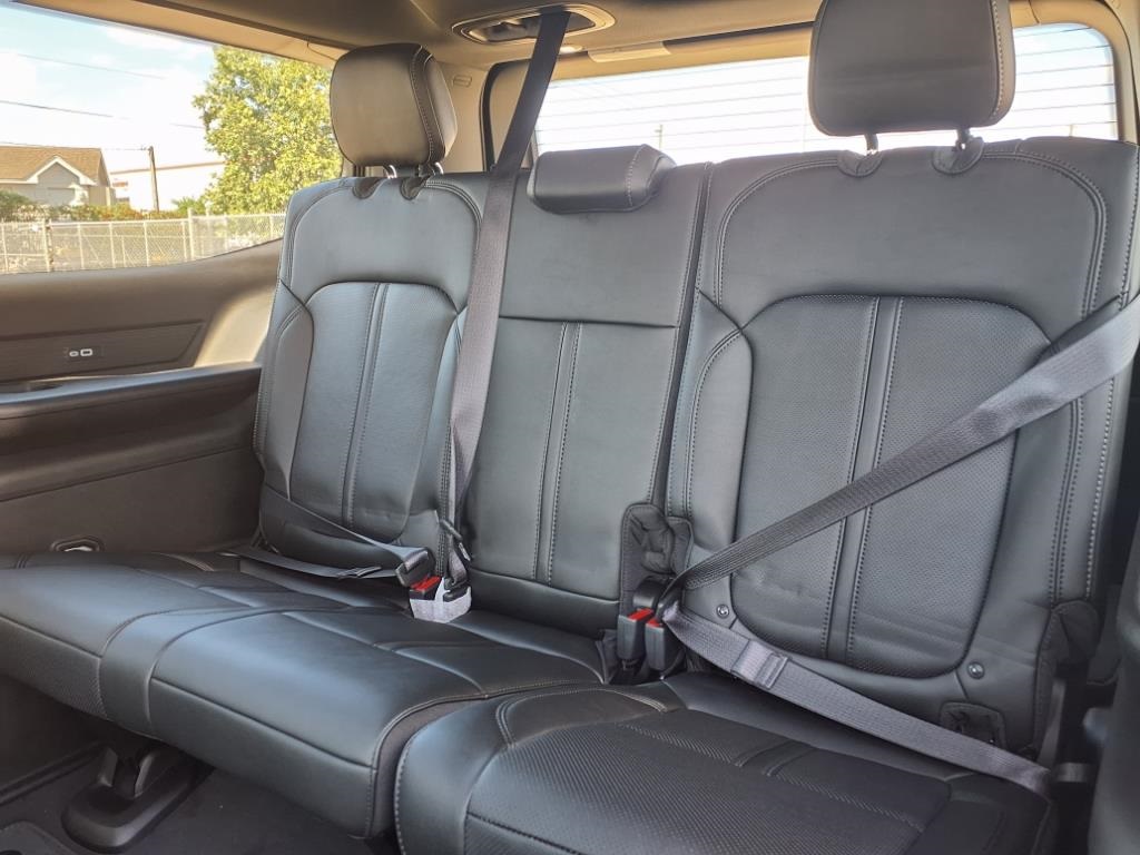 2025 Jeep Wagoneer Series II - 11