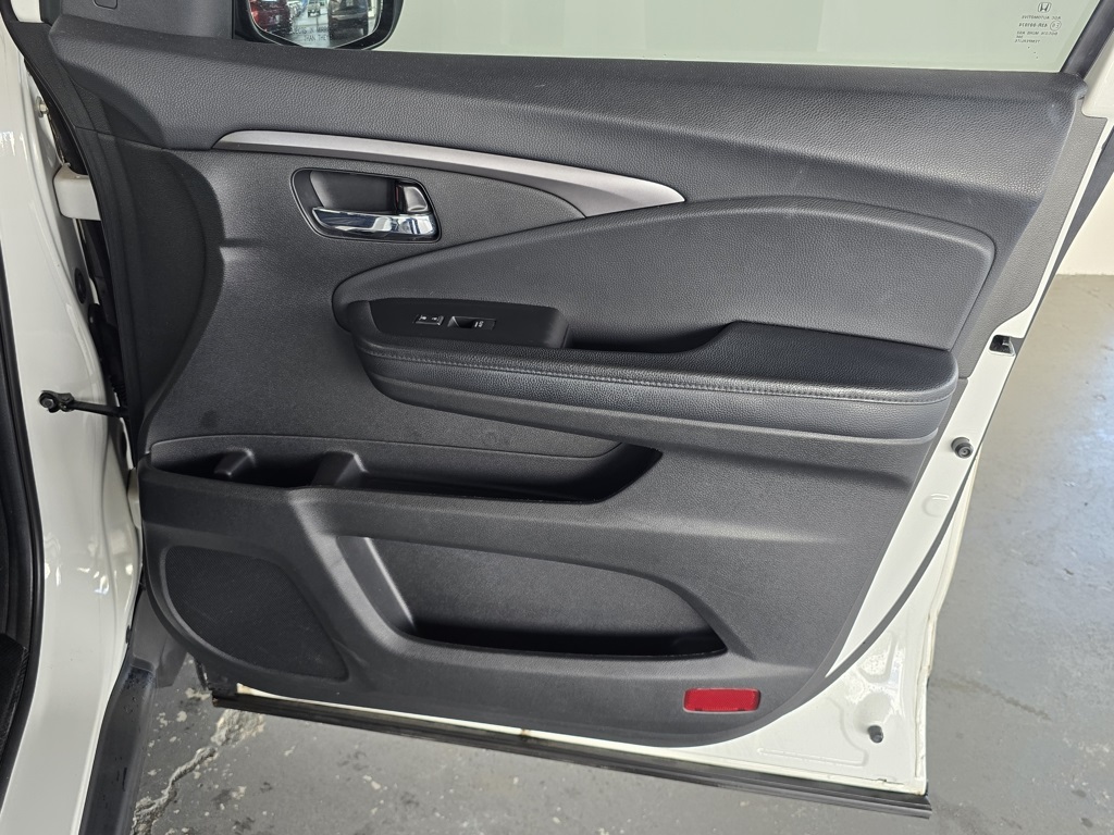 Thumbnail: 2022 Honda Pilot - 31