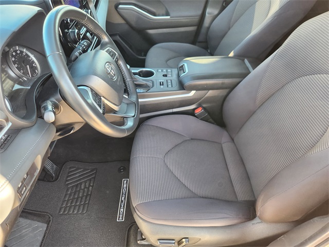 2024 Toyota Highlander LE Silver at Don McGill Toyota