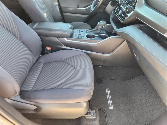 2024 Toyota Highlander LE Silver at Don McGill Toyota