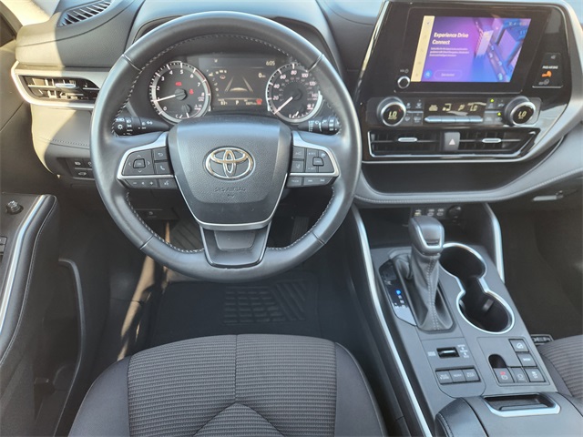 2024 Toyota Highlander LE Silver at Don McGill Toyota