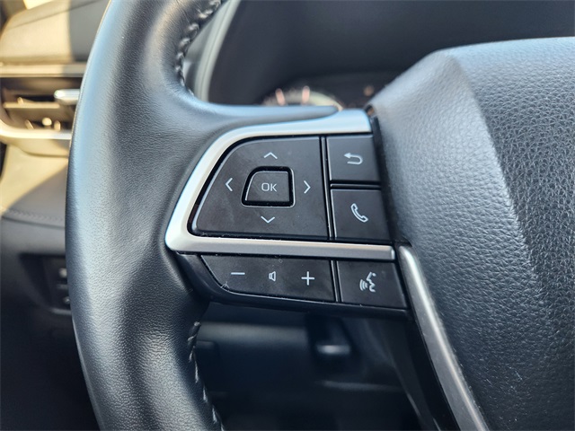 2024 Toyota Highlander LE Silver at Don McGill Toyota