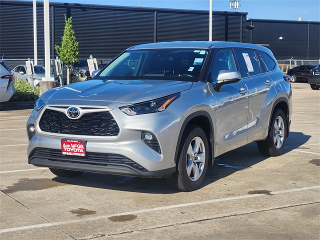2024 Toyota Highlander LE Silver at Don McGill Toyota