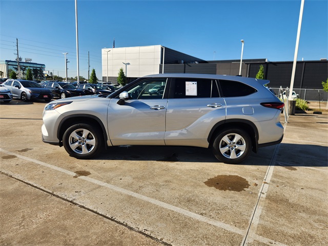 2024 Toyota Highlander LE Silver at Don McGill Toyota