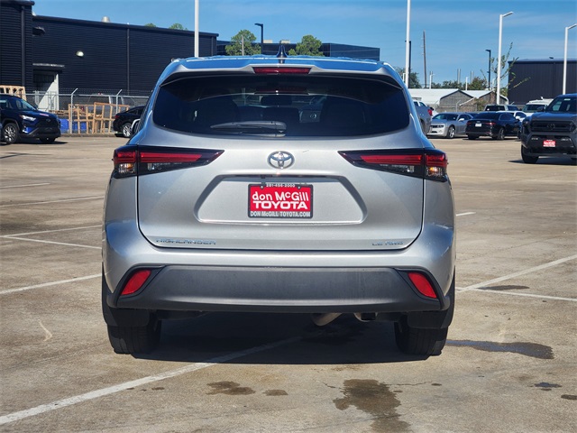 2024 Toyota Highlander LE Silver at Don McGill Toyota