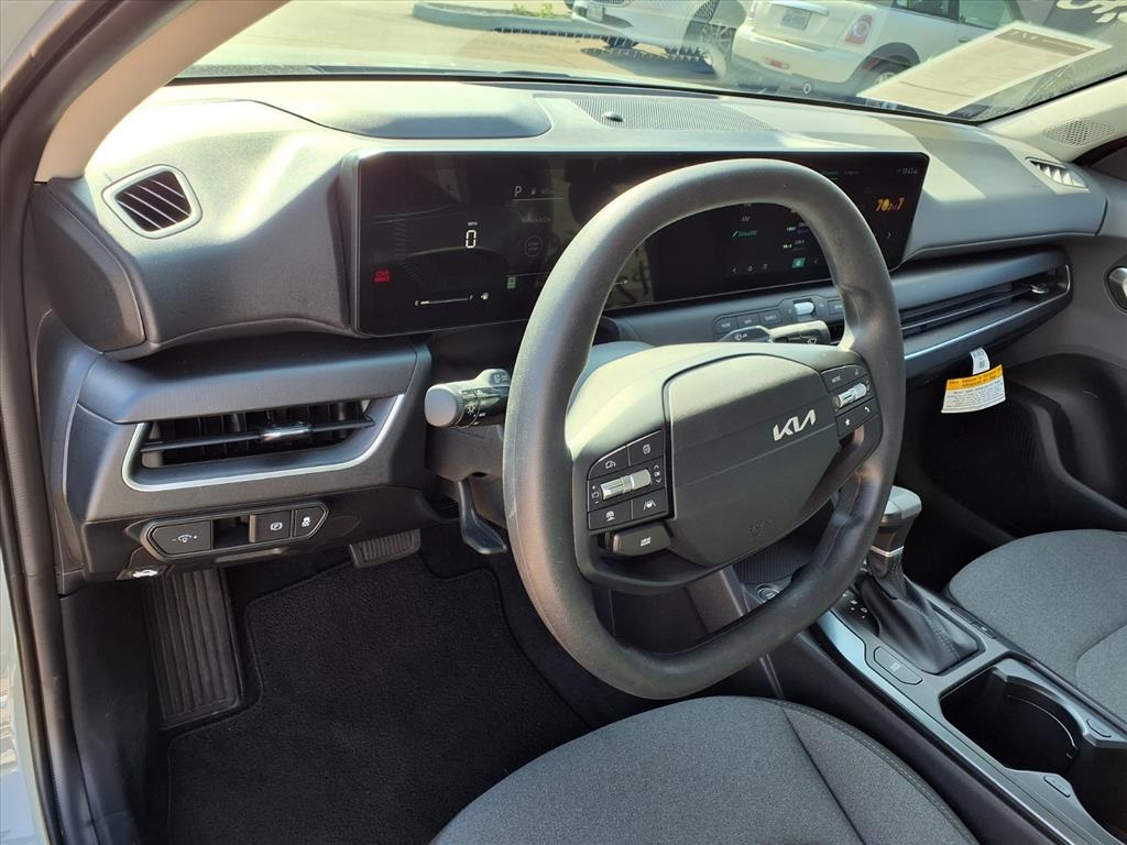 2025 Kia K4 LXS - 10