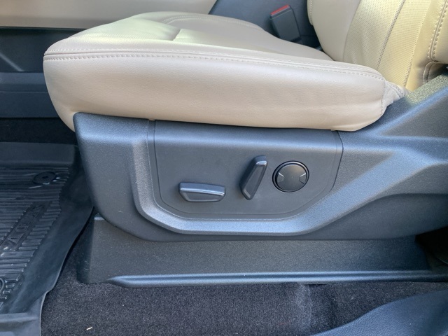 Used Car 2023 Ford Expedition Max  Xlt For Sale Under $50,000 In San Antonio, Texas