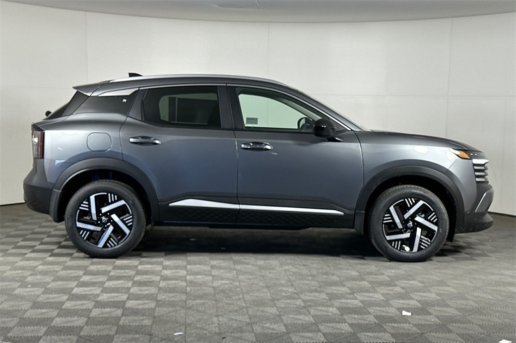 2026 Nissan Kicks SV photo 2