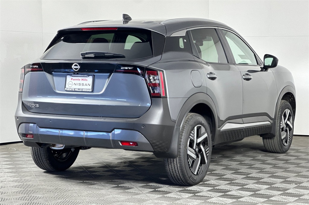 2026 Nissan Kicks SV photo 3