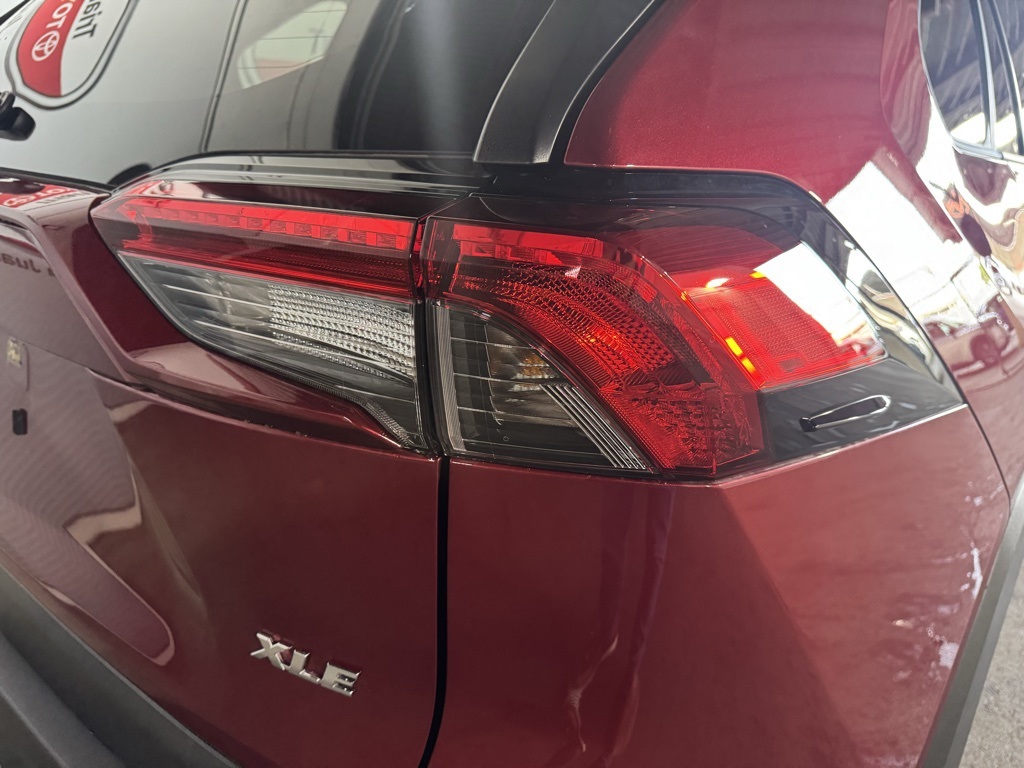 Thumbnail: 2025 Toyota RAV4 - 15