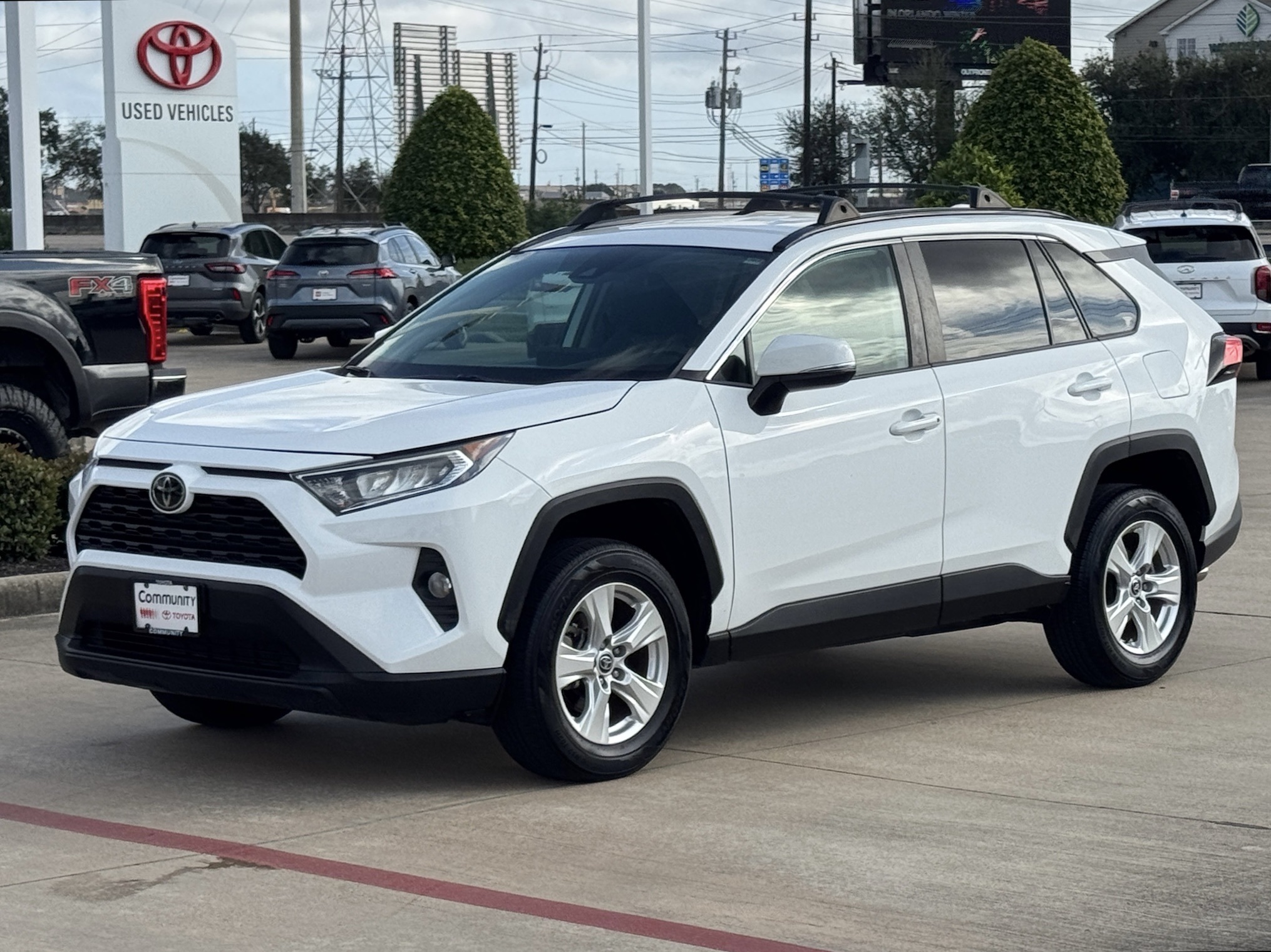 2021 Toyota RAV4 XLE - 9