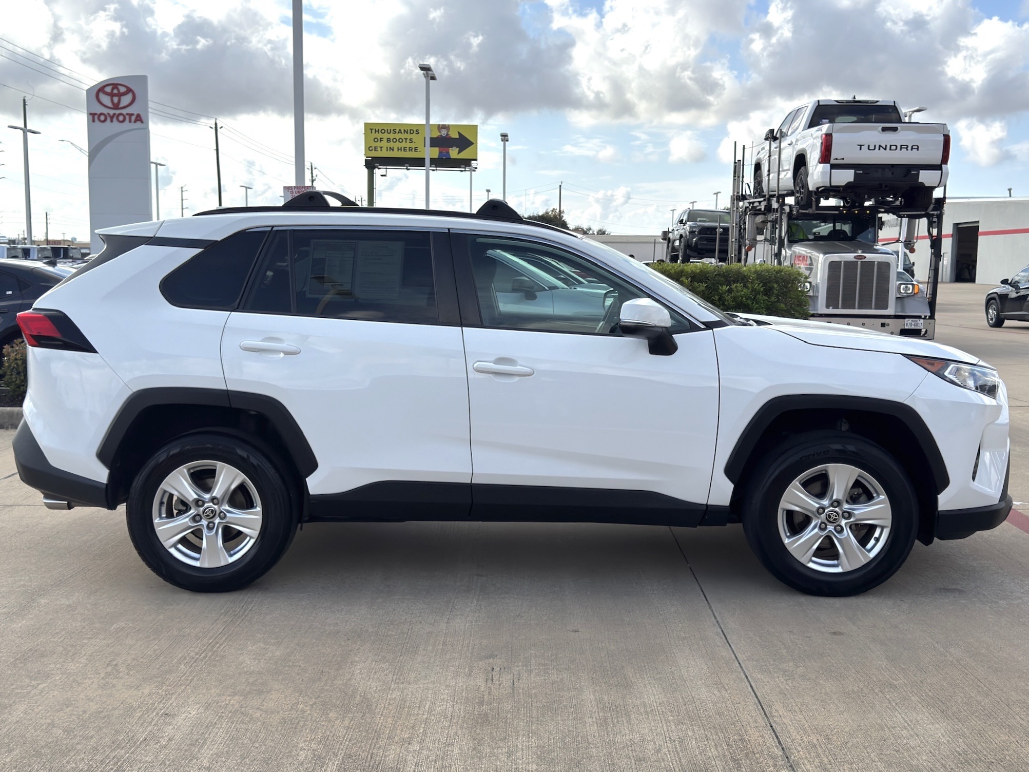 2021 Toyota RAV4 XLE White at Gullo Toyota