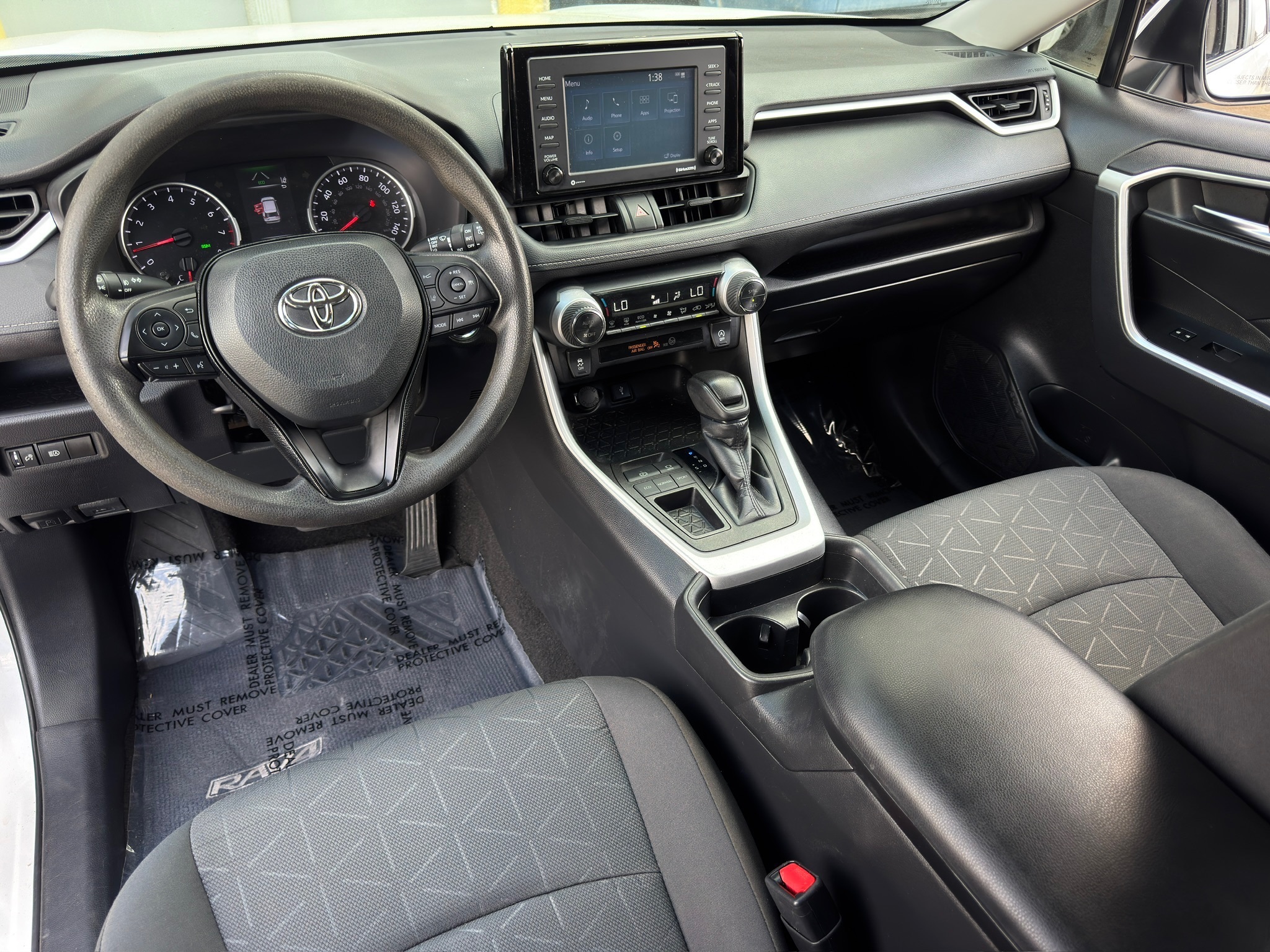 2021 Toyota RAV4 XLE - 1