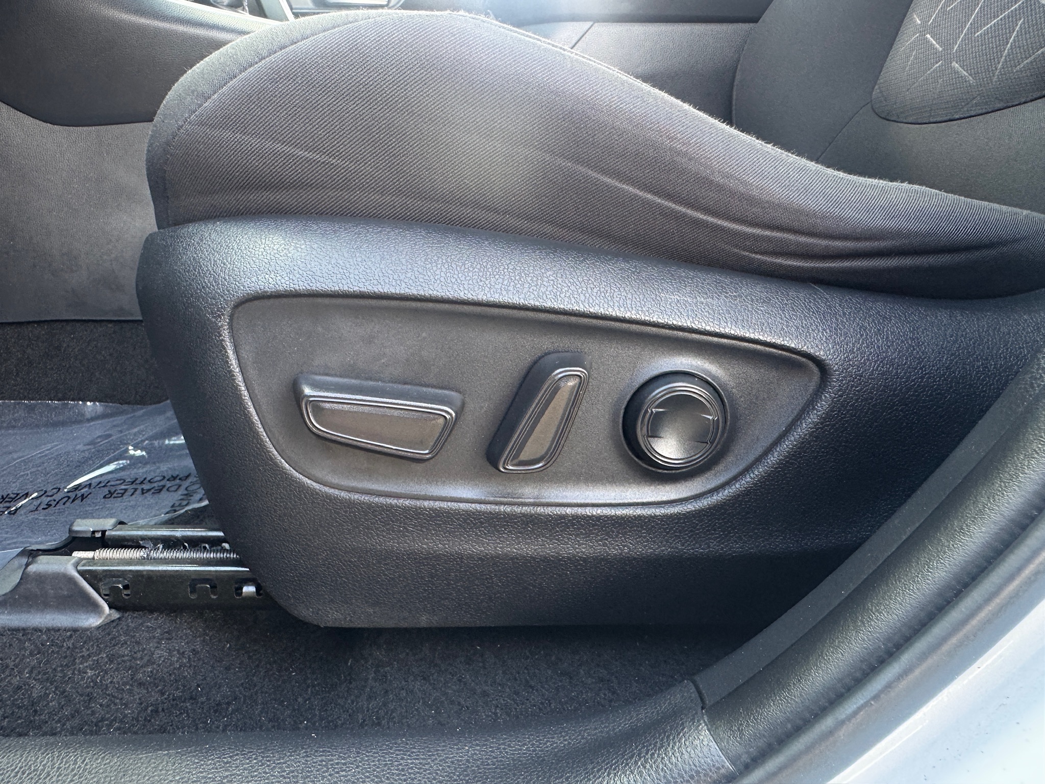 2021 Toyota RAV4 XLE - 7