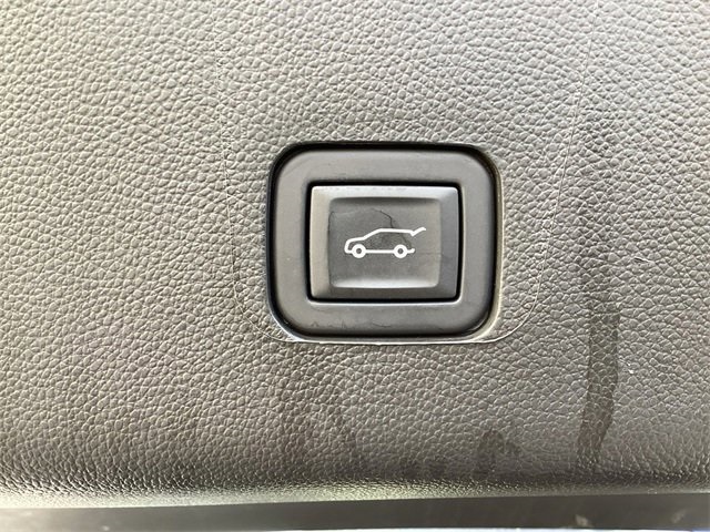 Used Car 2023 Chevrolet Traverse  Lt Leather For Sale Under $30,000 In San Antonio, Texas