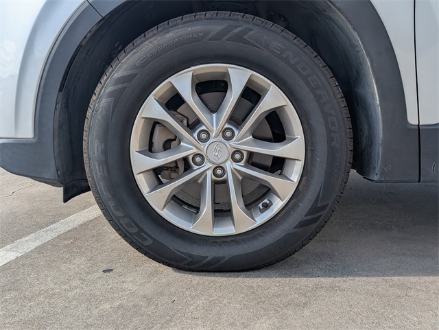 2019 Hyundai Santa Fe SE - 9