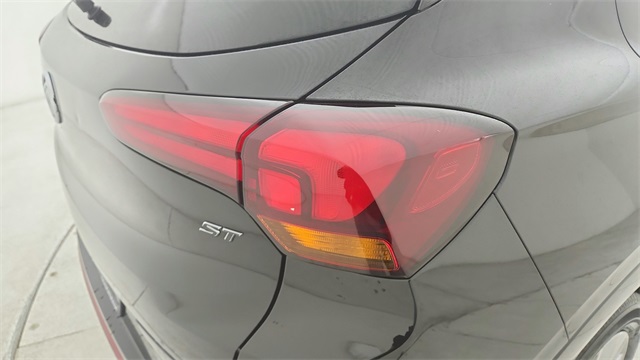 2022 Buick Encore GX Select Black at Community Kia