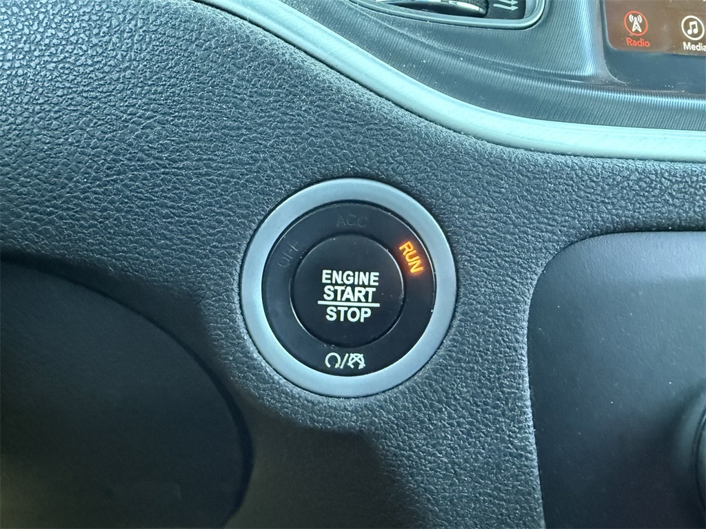 2020 Dodge Charger SXT Gray at Community Kia