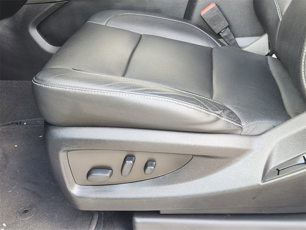 2020 GMC Yukon SLT White at DeMontrond Gulf Freeway