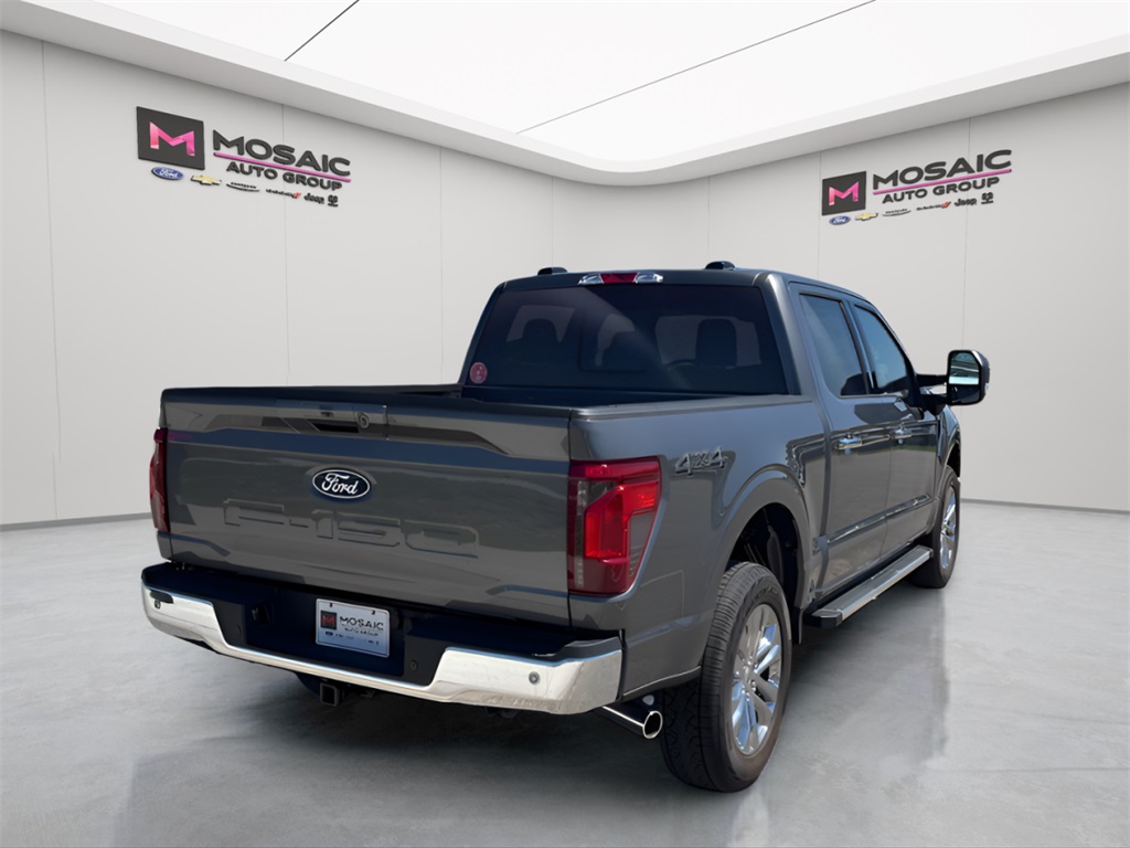 2025 Ford F-150 XLT photo 3